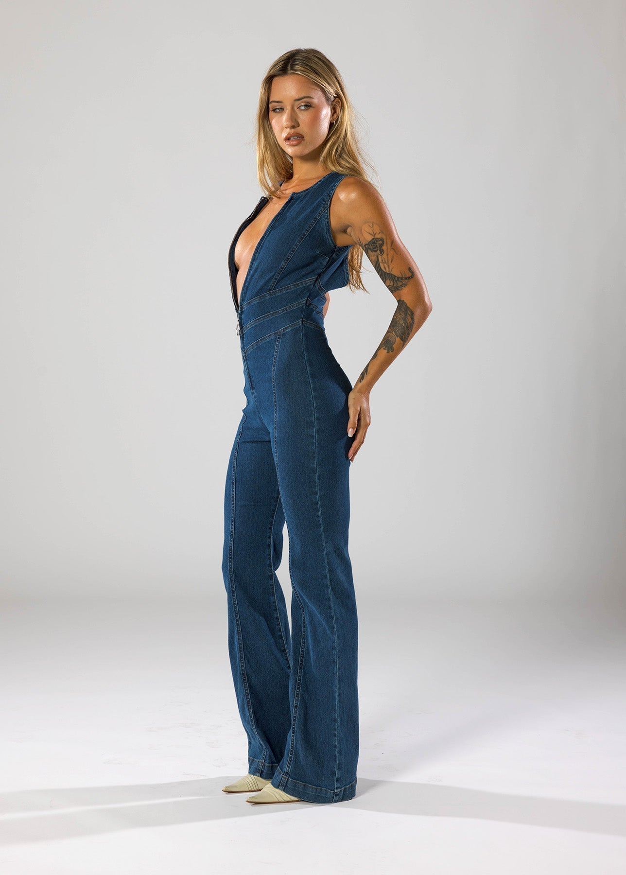Miu | Mono de Jean con Corte en Forma de Corazón