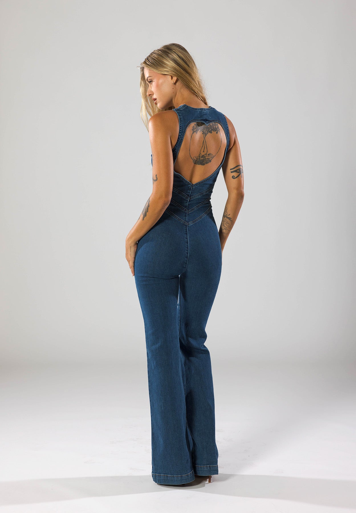 Miu | Mono de Jean con Corte en Forma de Corazón
