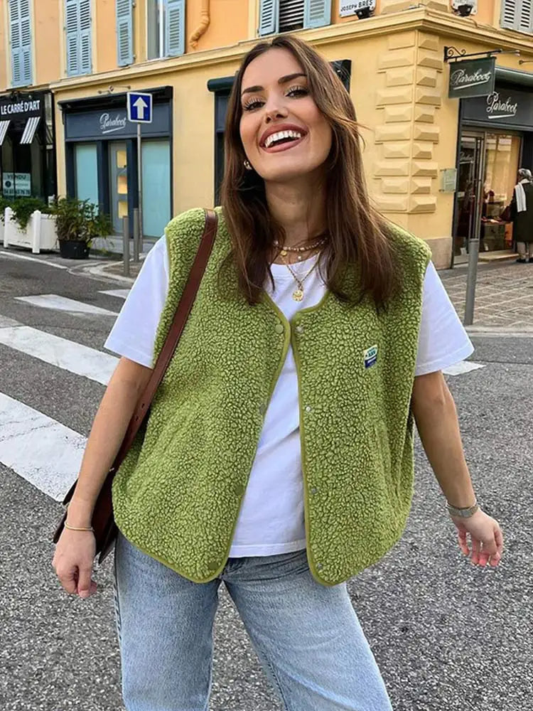 Ovelia | Chaleco de Lana de Moda para Mujeres con Botones