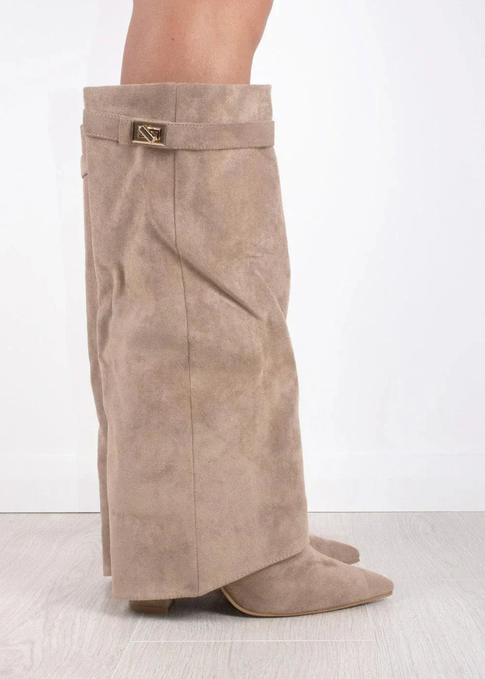Crème Luxe - Botas Veganas Altas de Ante