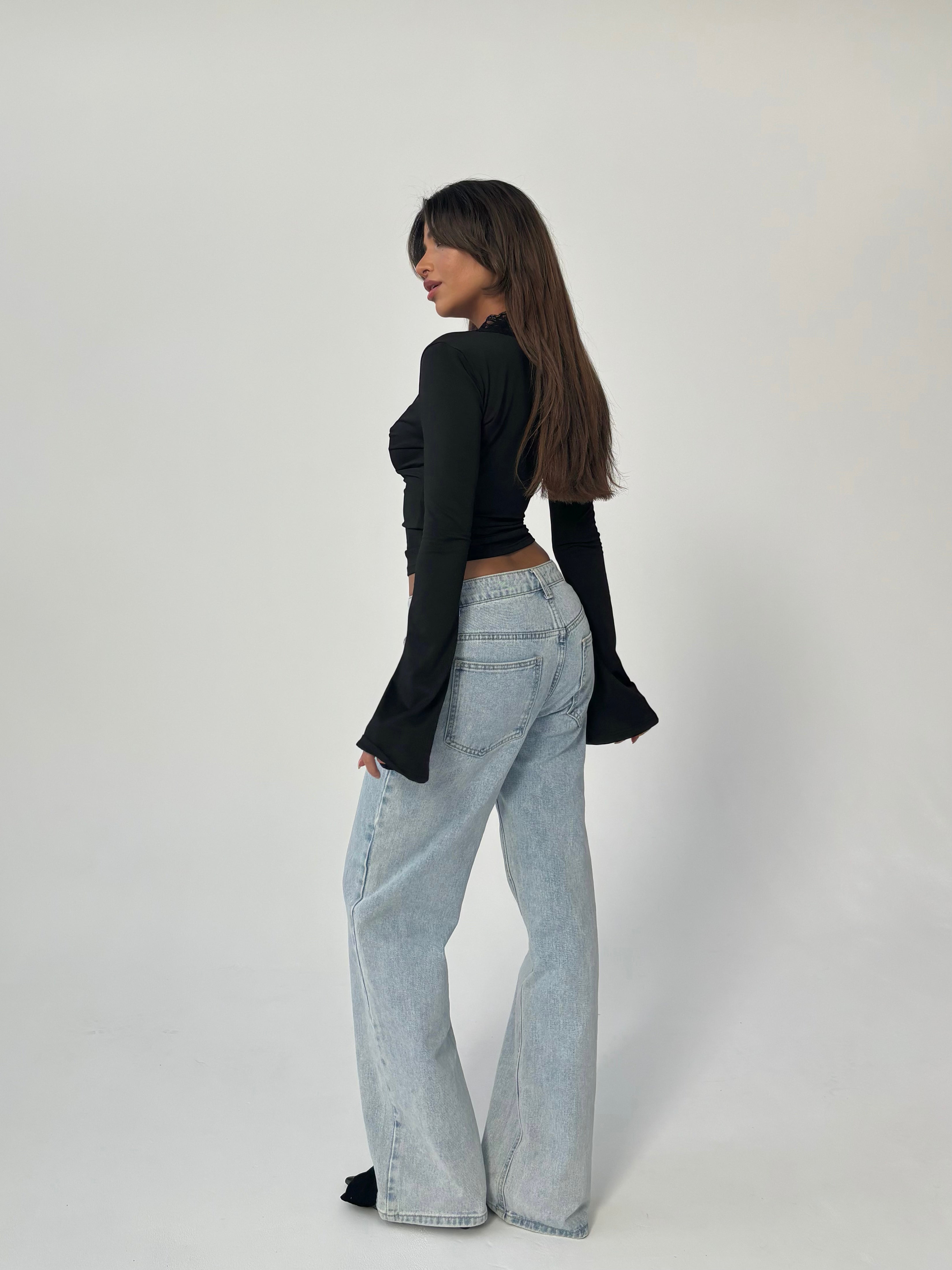 CLARA | TOP DE ENCANTO EN ENCAJE