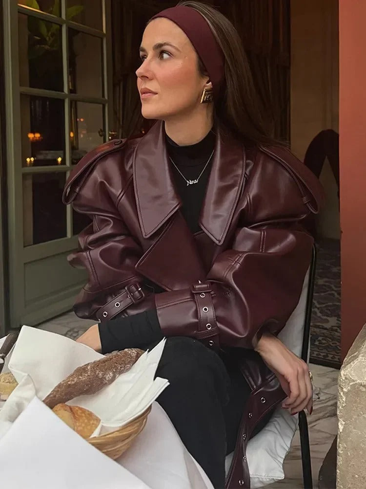 Nola | Chaqueta de Cuero Elegante con Detalles de Lujo en los Hombros