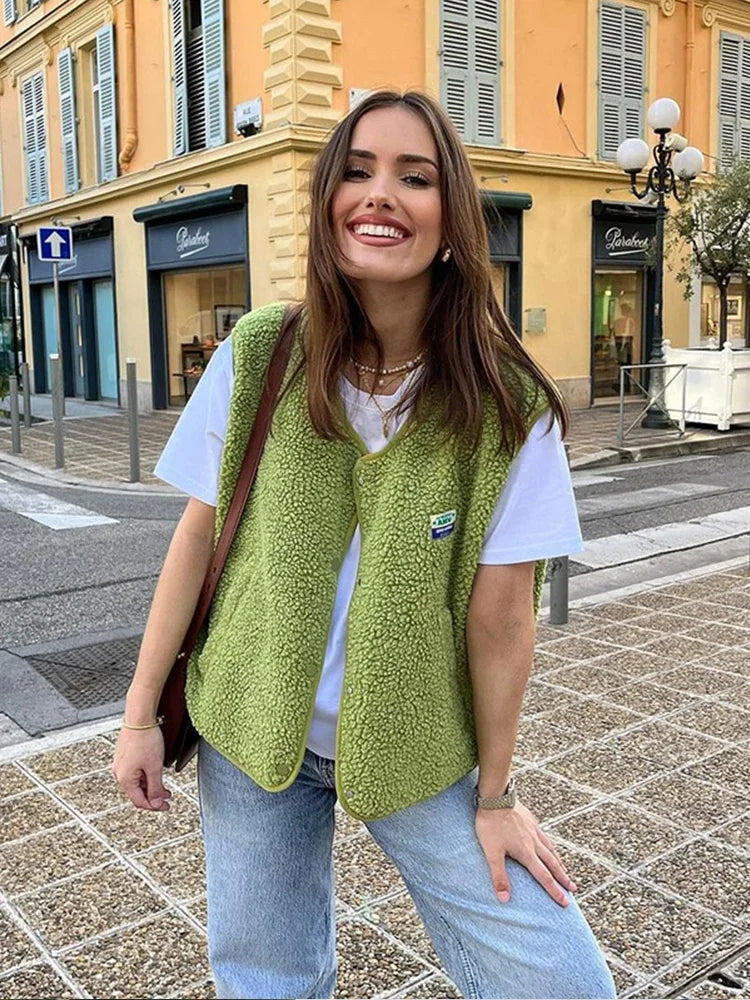 Ovelia | Chaleco de Lana de Moda para Mujeres con Botones