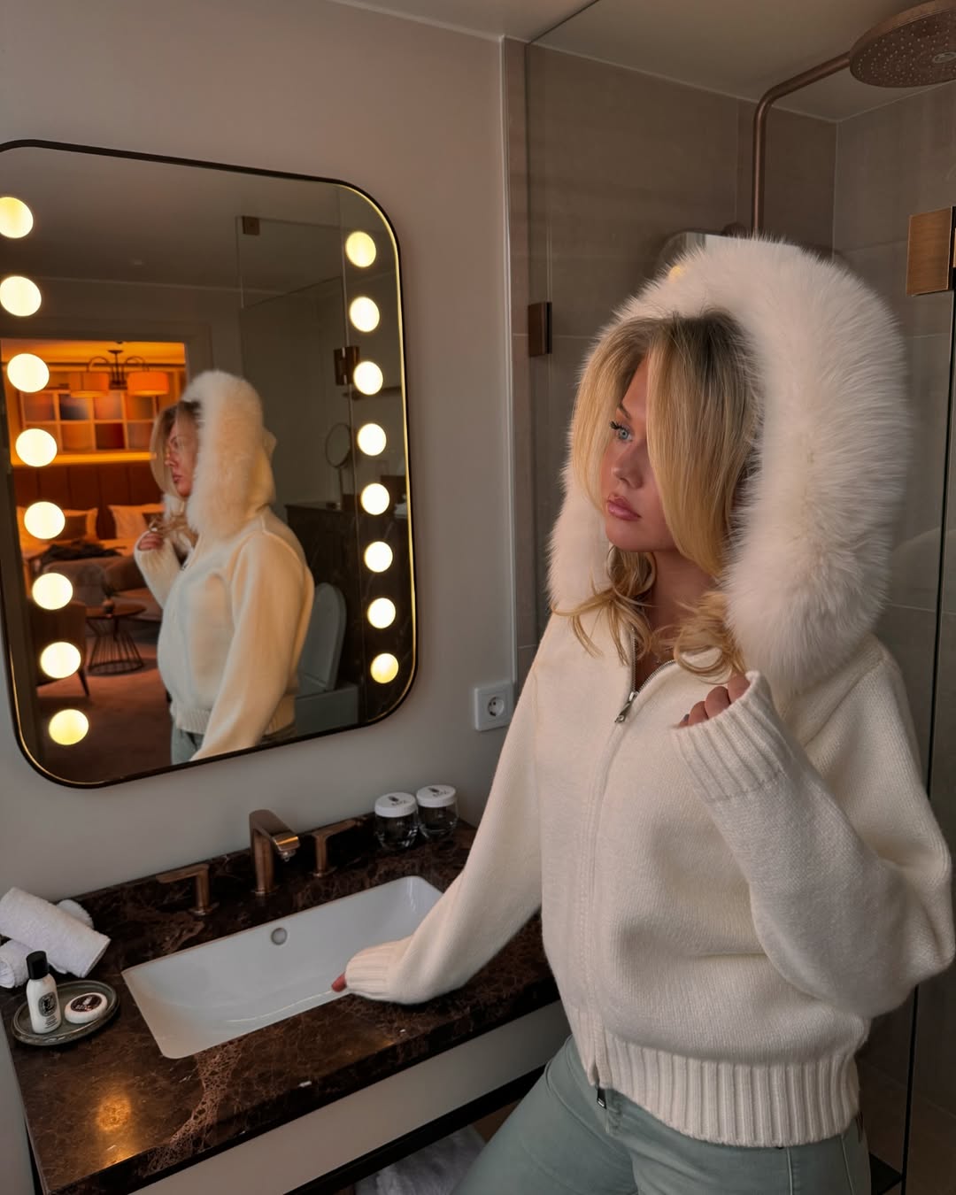 Aurora – Chaqueta de Lana Lujosa